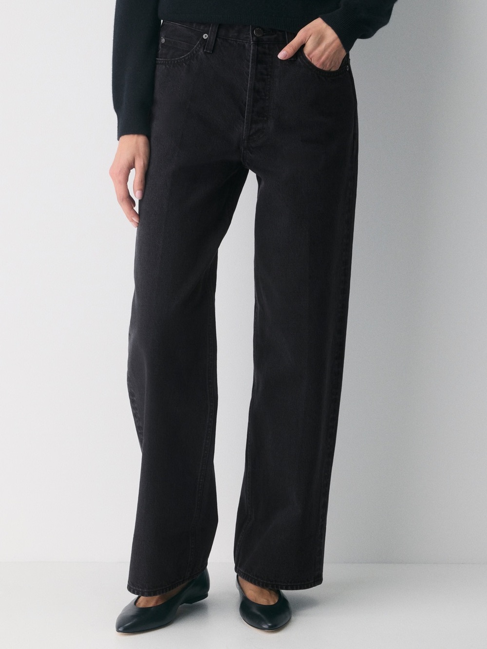 Aritzia Denim Forum Black Lo-Rise Straight Jean